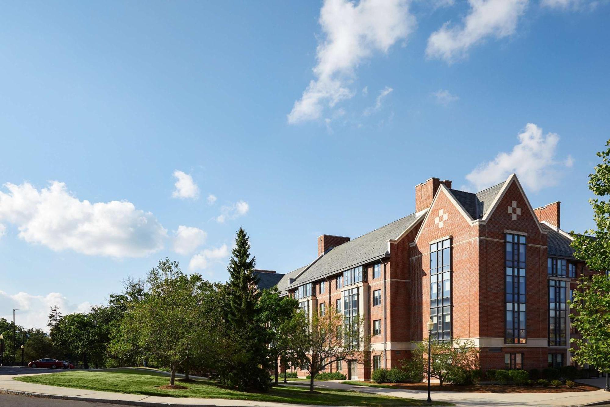Hotel Graduate By Hilton Storrs Exterior foto